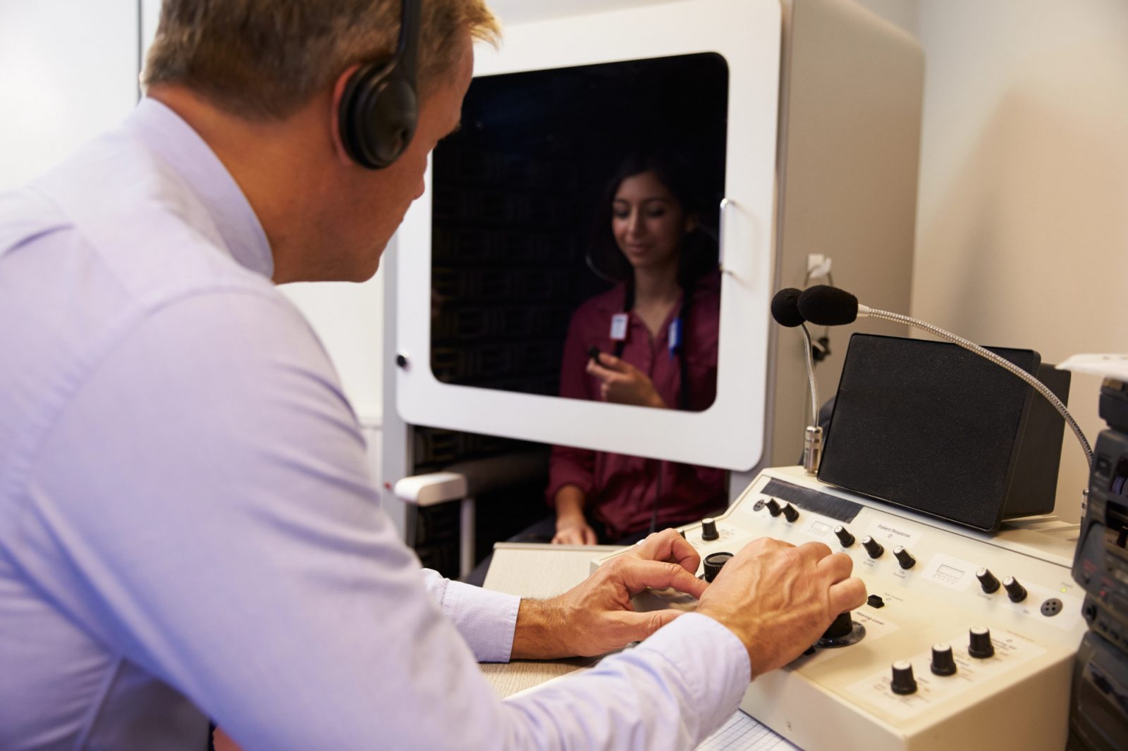 NEONATALNI TEST SLUHA KOT KLJUČ DO OPTIMALNEGA ZGODNJEGA RAZVOJA