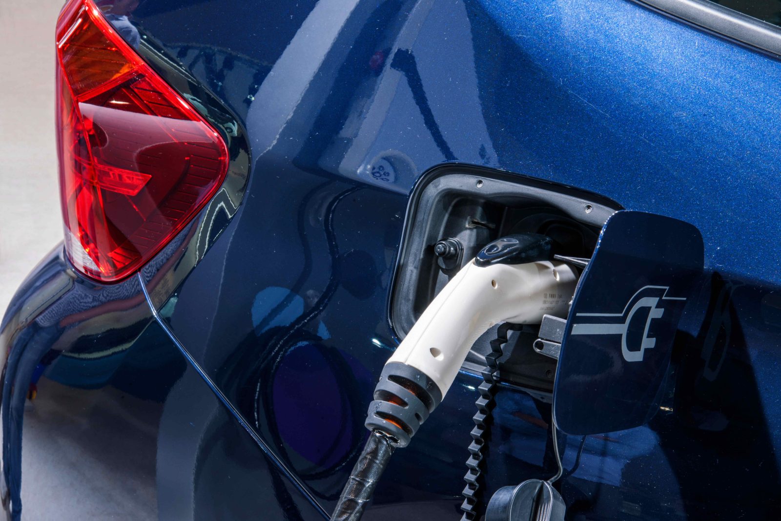 Kako danes polnilne postaje za električna vozila spreminjajo način razmišljanja o mobilnosti